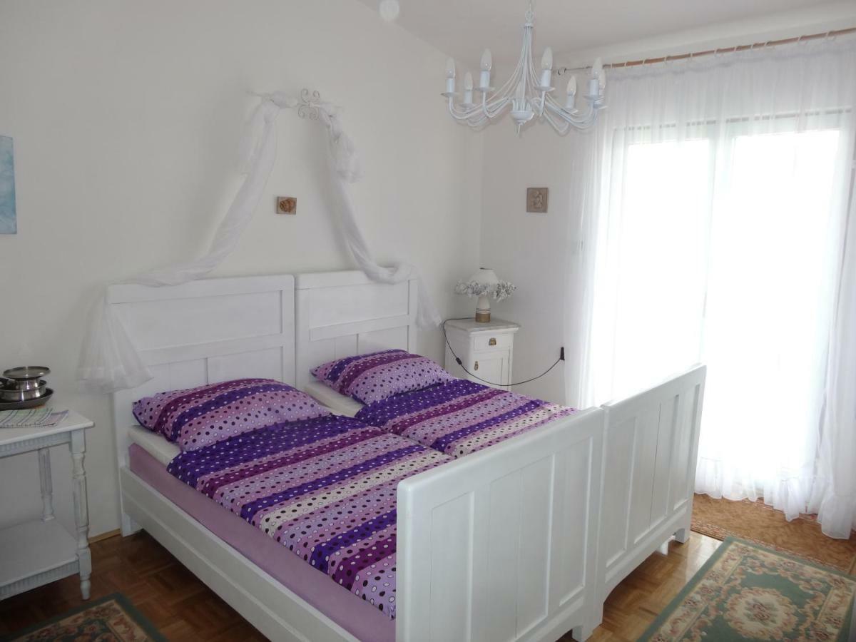 Romantic Room Vir Exteriér fotografie